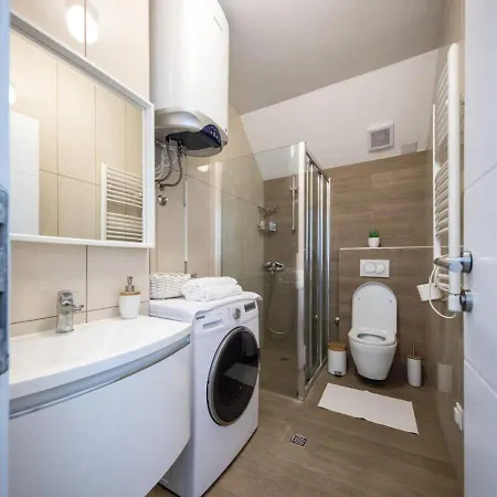 Megi Apartman *